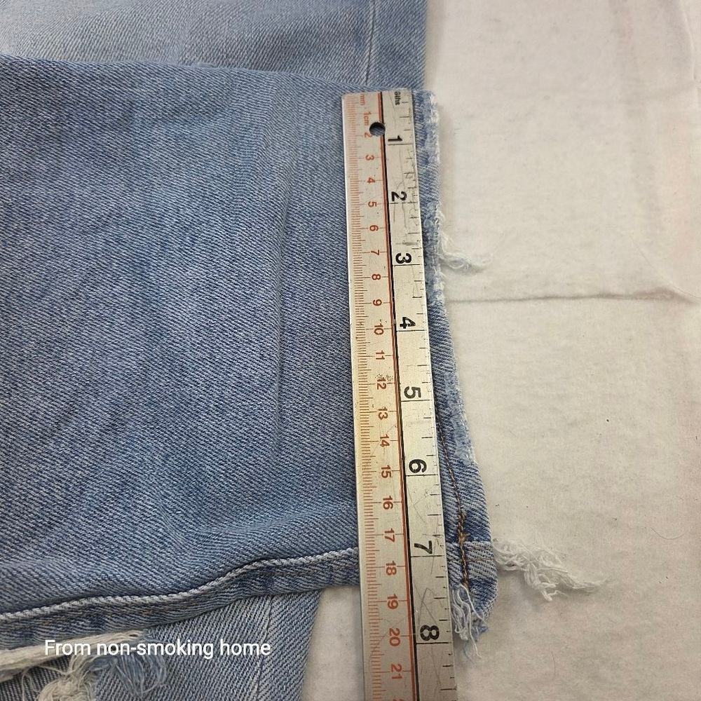 Women's American Eagle Light Blue Distressed Curvy Mom Jeans Size 18 - Picture 7 of 12
